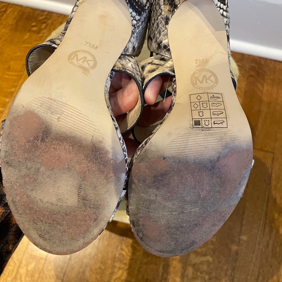 Michael Michael Kors snake print sandals (size 7.5) - Picture 7 of 7